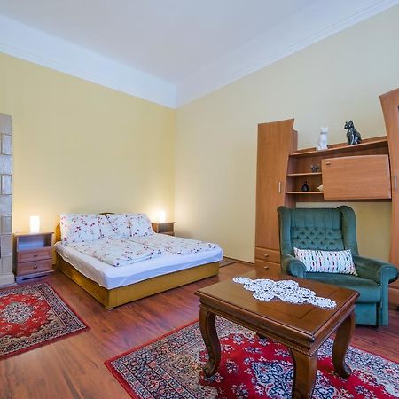 Stupendous Apartment Budapest Bagian luar foto